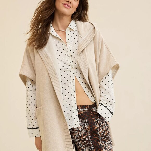 Hooded Fleece Cape - Picture 1 of 5